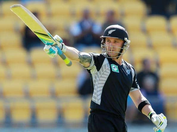 McCullum, Williamson steer New Zealand to a decent total McCullum, Williamson steer New Zealand to a decent total