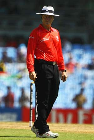 ICC World T20 2012: Simon Taufel, Aleem Dar to officiate the World T20 final ICC World T20 2012: Simon Taufel, Aleem Dar to officiate the World T20 final