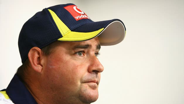 Mickey Arthur forced to delete Twitter account
