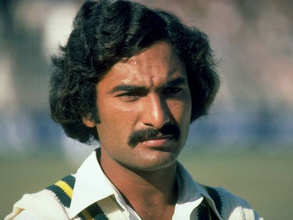 Ex-Pak batsman charged with corruption Ex-Pak batsman charged with corruption