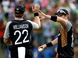 ICC T20 World Cup 2012: New Zealand claw back with quick wickets