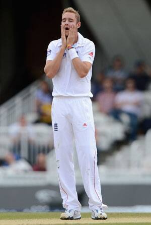 Stuart Broad declines involvement in Kevin Pietersen parody account on Twitter Stuart Broad declines involvement in Kevin Pietersen parody account on Twitter