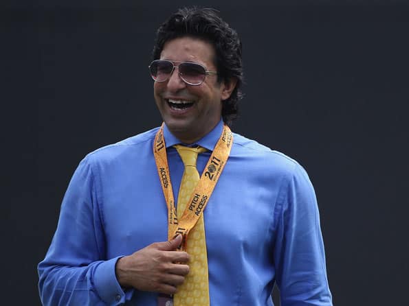 Wasim Akram backs MS Dhoni to continue captaincy despite recent failure Wasim Akram backs MS Dhoni to continue captaincy despite recent failure