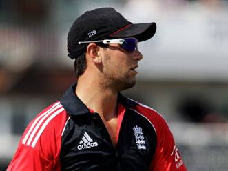 Jade Dernbach ruled out of ODI series against Australia