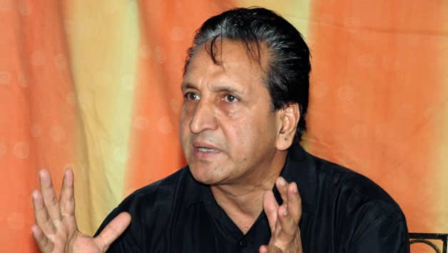 Abdul Qadir receives show-cause from PCB Abdul Qadir receives show-cause from PCB
