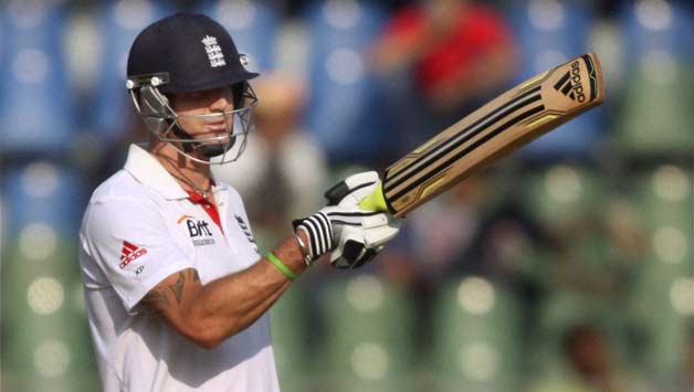India vs England 2012 Live Cricket Score: England look to take lead after lunch on day three India vs England 2012 Live Cricket Score: England look to take lead after lunch on day three