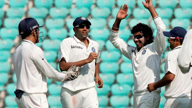 India vs Australia 2013 Live Cricket Score: Jadeja dismisses three Australians in quick succession India vs Australia 2013 Live Cricket Score: Jadeja dismisses three Australians in quick succession