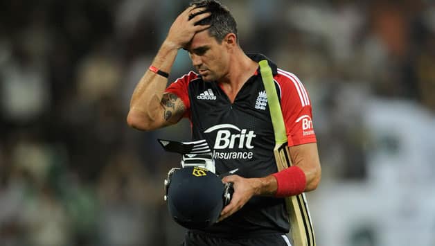 Match referee catches Kevin Pietersen in men's loo Match referee catches Kevin Pietersen in men's loo
