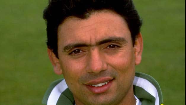 Ravichandran Ashwin is an excellent all-round spinner: Saqlain Mushtaq Ravichandran Ashwin is an excellent all-round spinner: Saqlain Mushtaq