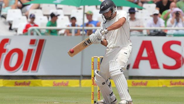 Dean Brownlie keeps hopes alive for New Zealand against South Africa Dean Brownlie keeps hopes alive for New Zealand against South Africa