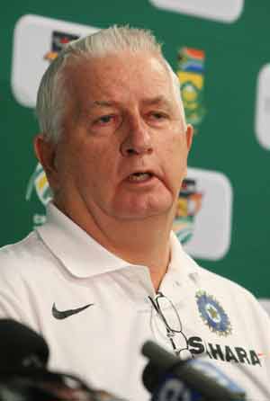 Duncan Fletcher to undergo plastic surgery to look like Gary Kirsten! Duncan Fletcher to undergo plastic surgery to look like Gary Kirsten!