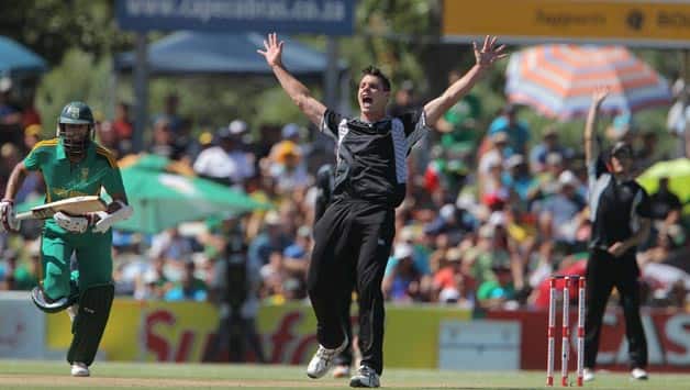 Mitchell McClenghan leads New Zealand's bowling to bowl out South Africa for XX in first ODI at Paarl Mitchell McClenghan leads New Zealand's bowling to bowl out South Africa for XX in first ODI at Paarl