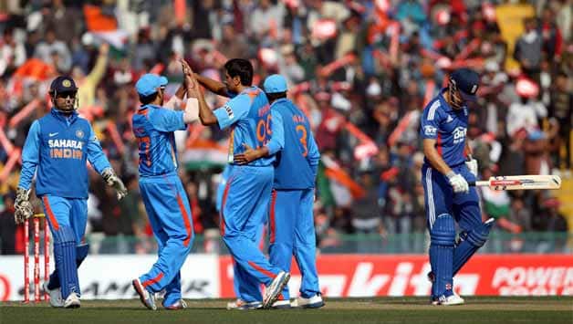 India vs England 2012-13: Teams arrive at Dharamsala for fifth ODI India vs England 2012-13: Teams arrive at Dharamsala for fifth ODI