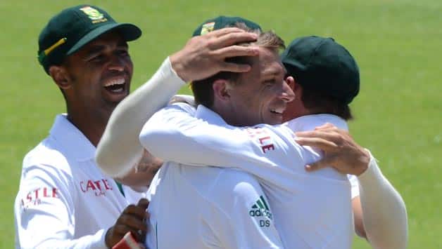 South Africa bowlers run riot as Pakistan lose seven wickets in first session on Day Two South Africa bowlers run riot as Pakistan lose seven wickets in first session on Day Two