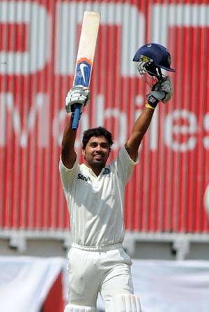 Irani Trophy 2013: Rest of India hold advantage against Mumbai on Day One Irani Trophy 2013: Rest of India hold advantage against Mumbai on Day One