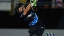 Martin Guptill smashes fifty to take New Zealand to 139/8 against England