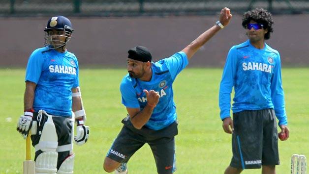 India vs Australia 2013: India focus on fielding on second day of training camp India vs Australia 2013: India focus on fielding on second day of training camp