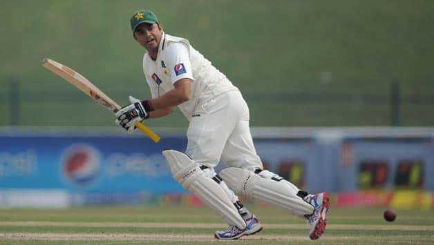 Pakistan hold fort to reach 84/2 at lunch on Day 3 Pakistan hold fort to reach 84/2 at lunch on Day 3