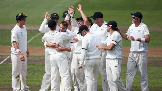 Live Cricket Score: New Zealand vs England, 1st Test at Dunedin — Day 3 Live Cricket Score: New Zealand vs England, 1st Test at Dunedin — Day 3