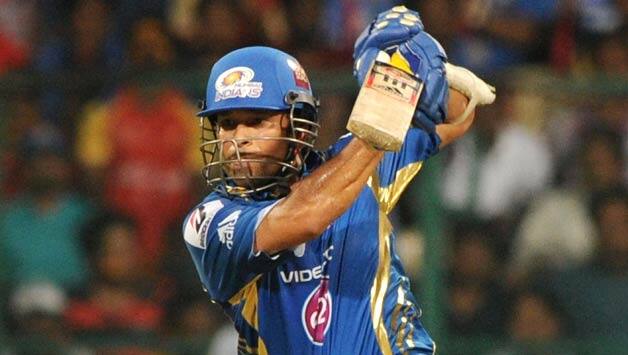 Sachin Tendulkar should continue playing international and IPL cricket: T Dilshan Sachin Tendulkar should continue playing international and IPL cricket: T Dilshan