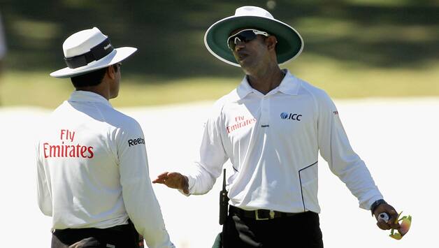 Kumar Dharmasena: The suave decision maker who bowled off-spin Kumar Dharmasena: The suave decision maker who bowled off-spin