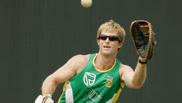Jonty Rhodes finds surfing Jonty Rhodes finds surfing