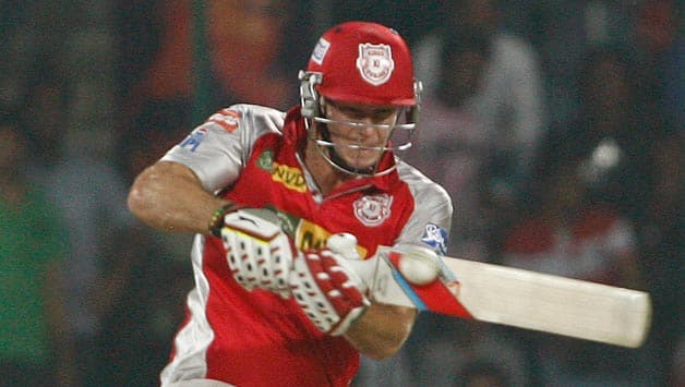 IPL 2013 Live Cricket Score, KXIP vs SRH at Mohali: Dale Steyn strikes in first over IPL 2013 Live Cricket Score, KXIP vs SRH at Mohali: Dale Steyn strikes in first over