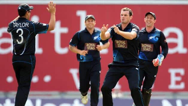 Australia vs New Zealand Live Cricket Score: ICC Champions Trophy 2013 Group A match Australia vs New Zealand Live Cricket Score: ICC Champions Trophy 2013 Group A match