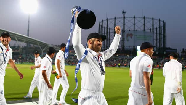 Ashes 2013: England players urinated on Oval pitch after win, according to reports Ashes 2013: England players urinated on Oval pitch after win, according to reports