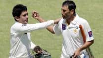 Younis Khan’s 200 puts Pakistan in control against Zimbabwe on Day 4