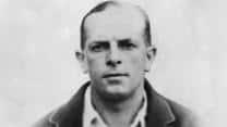 Ashes 1926: Charlie Macartney scores century before lunch, after England captain Arthur Carr drops him off the fourth ball