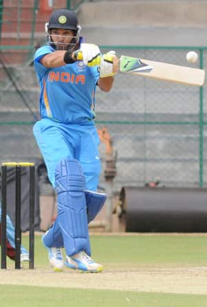Yuvraj Singh’s unbeaten 77 powers India to 6–wicket win over Australia in one-off T20I Yuvraj Singh’s unbeaten 77 powers India to 6–wicket win over Australia in one-off T20I