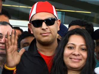 Yuvraj Singh returns to India; to announce future plans on Wednesday