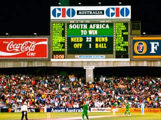 Highlights of South Africa vs England semi final, 1992 world cup