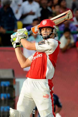 Exemplary Gilchrist should help Kings XI score over Ganguly's Pune Warriors