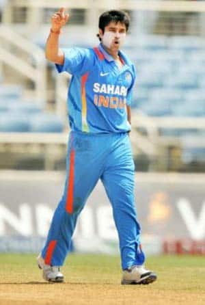Vinay Kumar not the ideal replacement for Varun Aaron Vinay Kumar not the ideal replacement for Varun Aaron