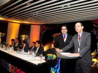 Top cricketers sue Bangladesh Premier League over unpaid wages