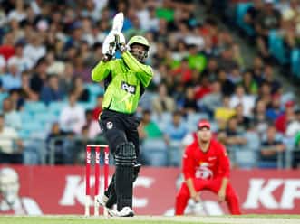 Chris Gayle disappointed by narrow defeat in Big Bash