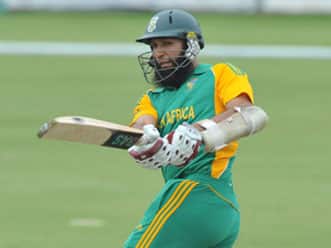 South Africa win toss, elect to bat against Bangladesh in T20 match