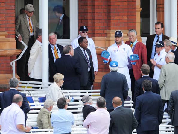 ICC reprimands Prior for breaking Lord's dressing room window ICC reprimands Prior for breaking Lord's dressing room window