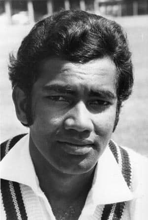 When Alvin Kallicharan treated the great Dennis Lillee like a schoolboy bowler! When Alvin Kallicharan treated the great Dennis Lillee like a schoolboy bowler!