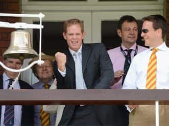 Shaun Pollock gets the honour of ringing the Lord’s pavilion bell