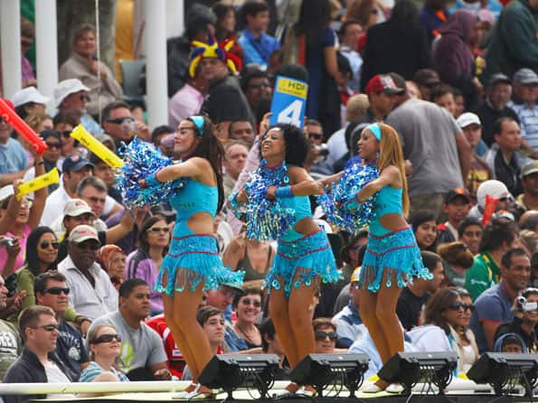 Satire: 'Emraan Hashmi of the Match' award for fans ogling cheerleaders in IPL 5! Satire: 'Emraan Hashmi of the Match' award for fans ogling cheerleaders in IPL 5!