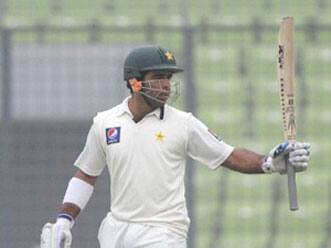 Solid Taufeeq puts Pakistan in control on day three