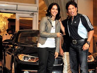 Sachin Tendulkar gifts Saina Nehwal a BMW car