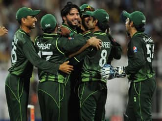 Ruthless Pakistan crush Bangladesh to seal series