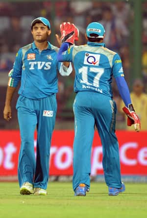 Smith, Ryder look formidable; Ganguly's warriors should slay Chargers Smith, Ryder look formidable; Ganguly's warriors should slay Chargers