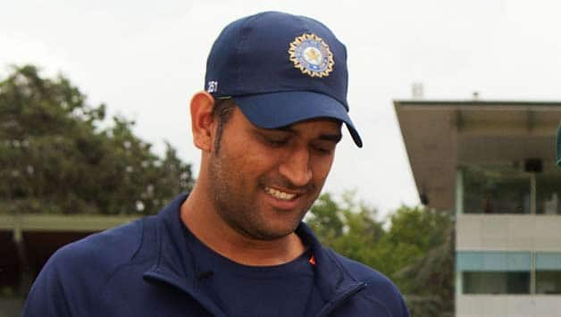 MS Dhoni defends India pacers after close finish in final T20 against England MS Dhoni defends India pacers after close finish in final T20 against England