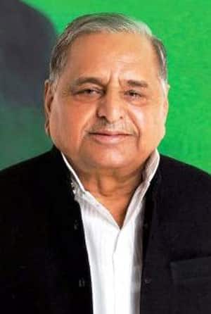 Mulayam's U-turn on FDI issue earns him the third's spinner spot for the fourth Test against England! Mulayam's U-turn on FDI issue earns him the third's spinner spot for the fourth Test against England!