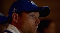 Ian Bell burns his bat in protest against India